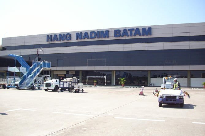 1 Day Batam City Tour with Ferry Ticket, Lunch and Massage - Batam Miniature House, batik shopping, and Golden Layer Cake