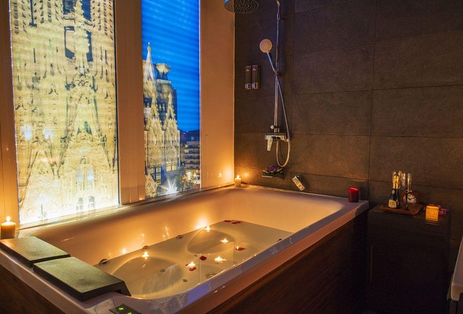 30 min Couple Massage and 30 min Floral Bath at THAI SPA MASSAGE - Price and value: what you’re paying for at $240.82 per person