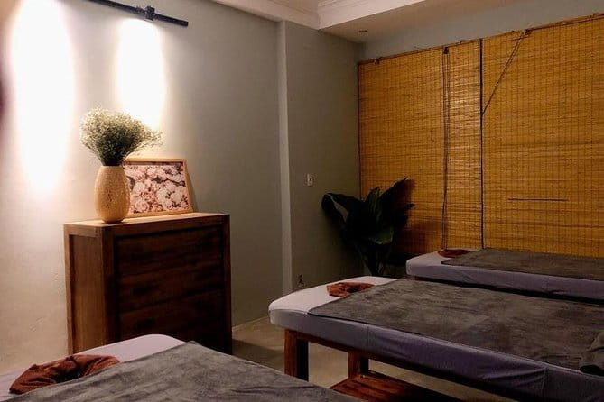 60 minutes Body Massage with Ginger Oil - Opening Hours in Saigon: When You Can Fit It In