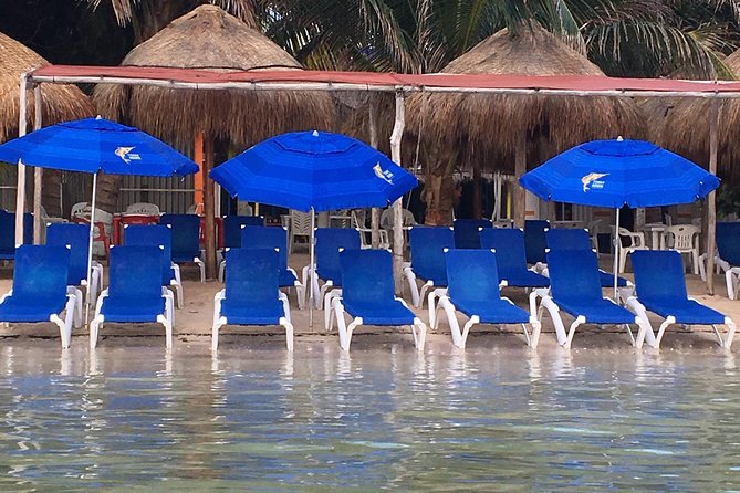 ADULTS GOLD A day at the beach at Los Arrecifes Restaurant-Open Bar And Massage. - Open Bar 9:00 AM–2:00 PM: Drinks Included, Timing Matters