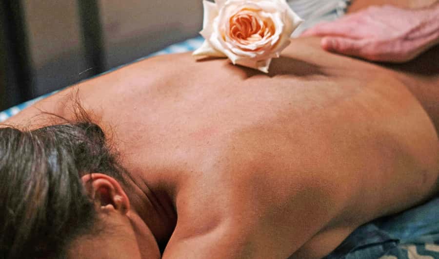 Agadir: Morrocan Spa with Hammam & Massage - Inside the spa: lockers, changing areas, and the outside-vs-inside surprise