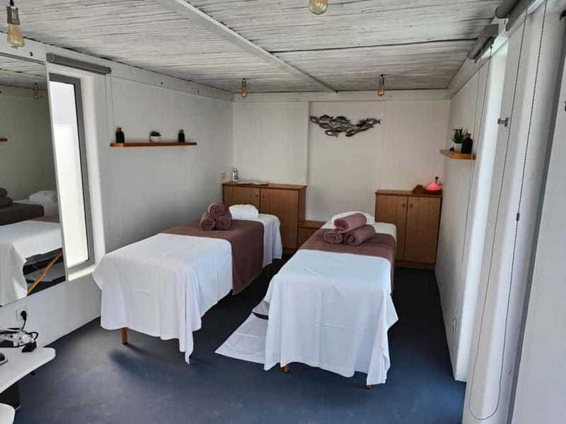 Akrotiri: Aromatherapy Couples Massage - Aromatherapy and Swedish massage: what to expect from the feel