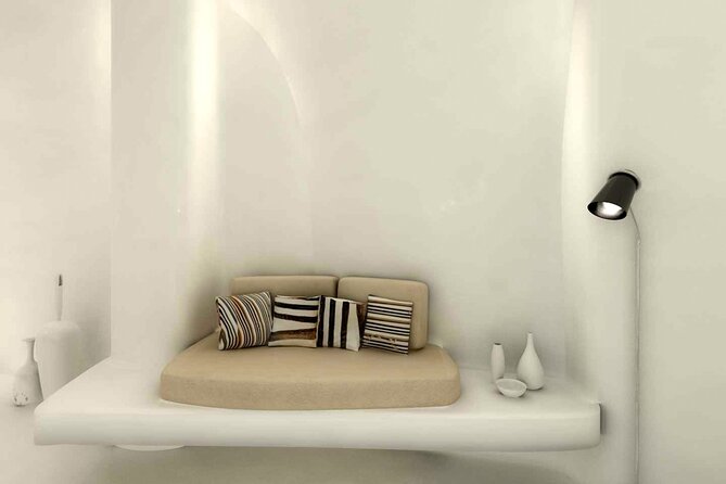 Akrotiri: Couples Massage & Pool Day Access - What this costs and whether it feels like value
