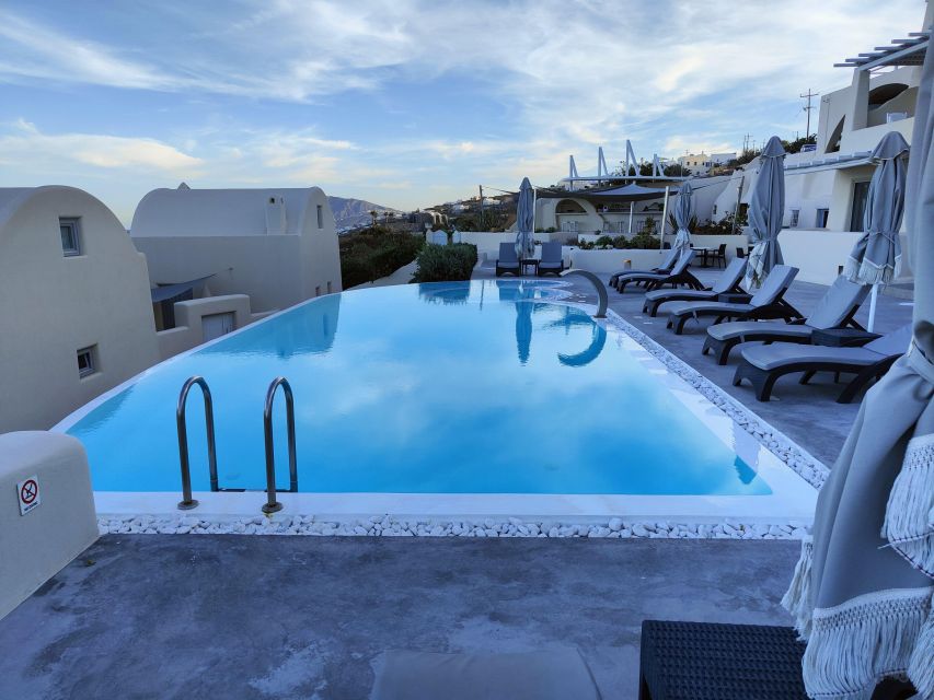 Akrotiri:Departure Day Spa Experience Couples Massage & Pool - Should you book the Akrotiri Departure Day Spa?