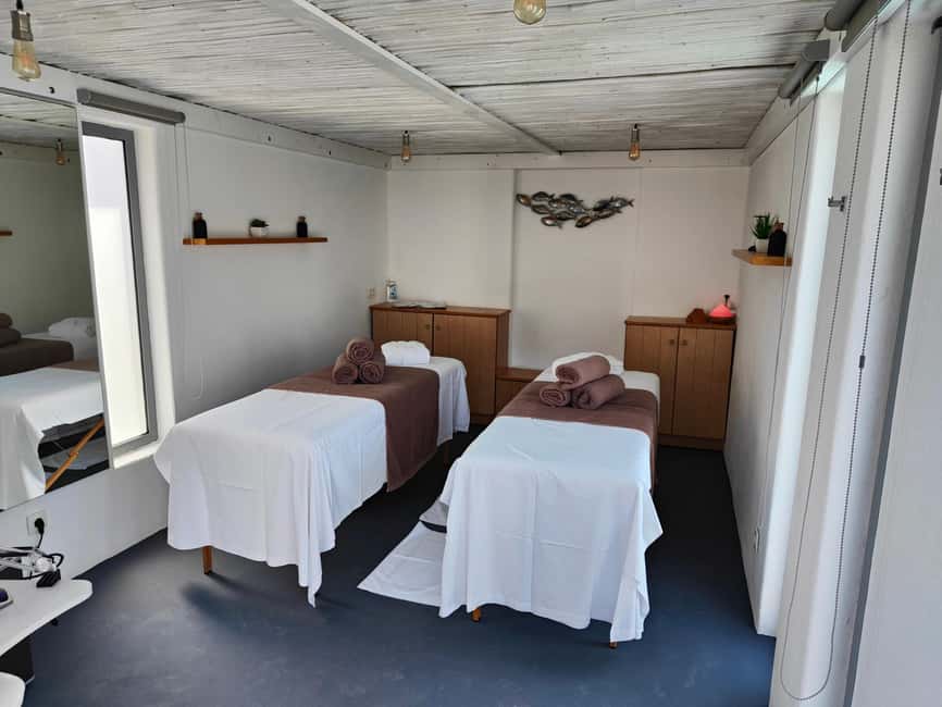 Akrotiri:Departure Day Spa Experience Couples Massage & Pool - Where the Akrotiri spa fits into your Santorini departure day