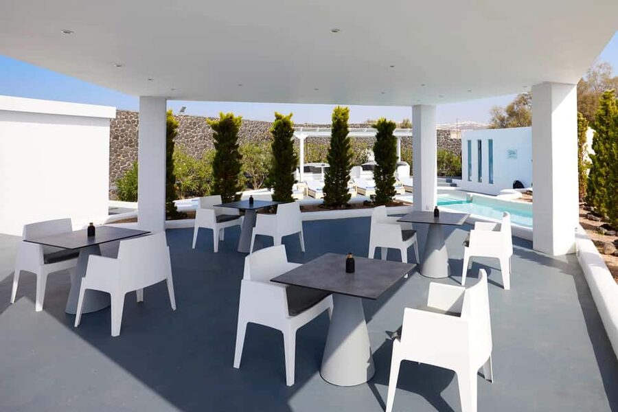 Akrotiri:Departure Day Spa Experience Couples Massage & Pool - Optional dining: one last meal without turning it into a whole project