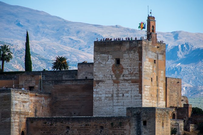 Alhambra Tour and Nazaries Palaces with Hammam Massage Experience - Key highlights worth knowing before you go