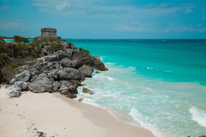 All-inclusive beach day in LOS ARRECIFES REST. / open bar - massage and lunch .. - Key points that matter before you go