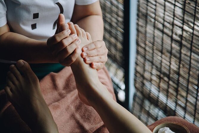 Aroma Massage - Enjoy a complete Spa experience from the comfort of your room - Making the Most of Athens Timing: Book It Like a Smart Recovery Slot