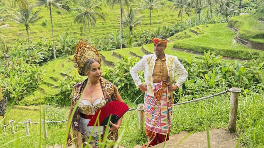 Bali:Traditional Wedding Photoshoot with the Rice Field View - Who Should Book This Wedding Photo Escape