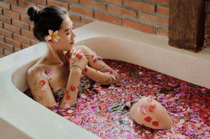 Bali: Ubud Spa Balinese Massage Scrub Flowerbath 2 hour - The Spice Scrub: Turmeric and Cendana, With a Real Ritual Feel