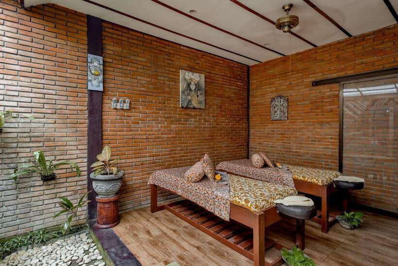 Bali: Ubud Spa Balinese Massage Scrub Flowerbath 2 hour - Flower Bath Decoration and Lotion: The Part That Makes It Feel Like a Ceremony