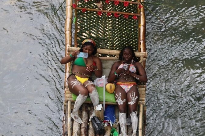 Bamboo rafting with Limestone Foot Massage free rum taste - Scenery and downtime on the Lethe River