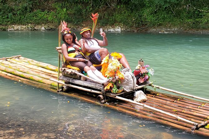 Bamboo Rafting with Limestone Massage at Lethe - The limestone massage stop: what it is and why it feels different