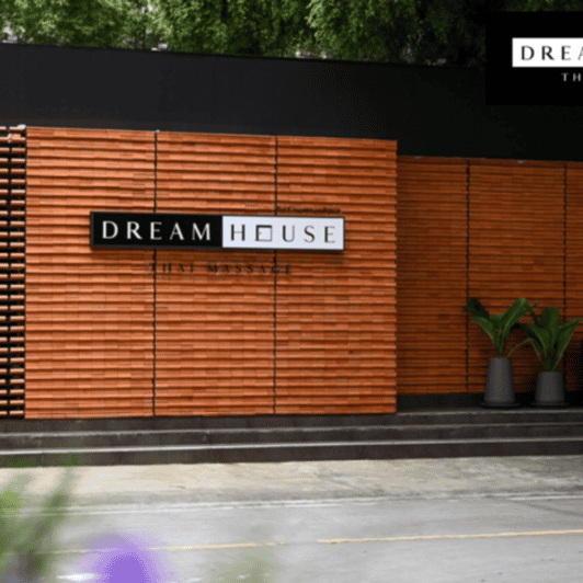 Bangkok: Dream House Thai Massage Langsuan Branch E-Voucher - Dream House Spa in Langsuan: where relaxation fits into your Bangkok day