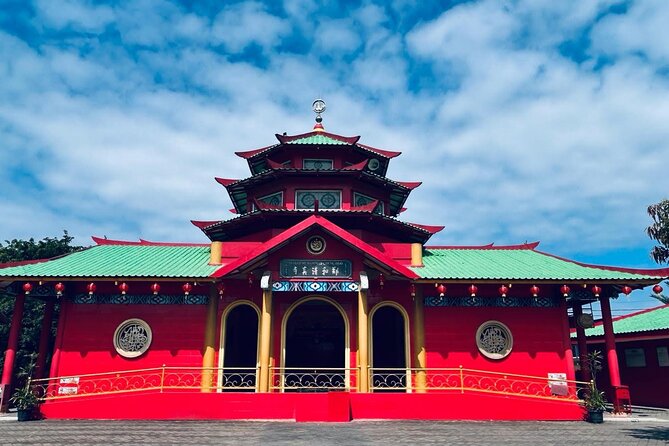 Batam Heritage Tour with Singapore Ferry Ticket, Lunch & Massage - Mosques, Chinese architecture, and quick culture stops