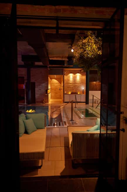 Budapest: Massage 60 min + Bath entry Mandala Day Spa - Who This Spa Fits Best in Your Budapest Plan