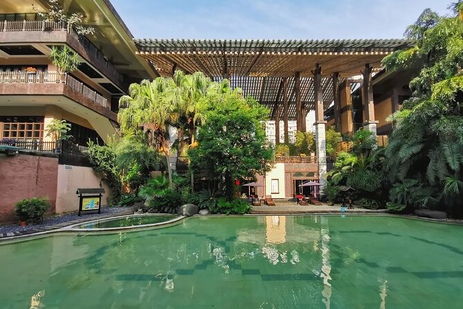 Chongqing Luxury Hot Spring and Massage Luxury Meal Private Tour - Entering Bishan Hot Springs in Bishan County