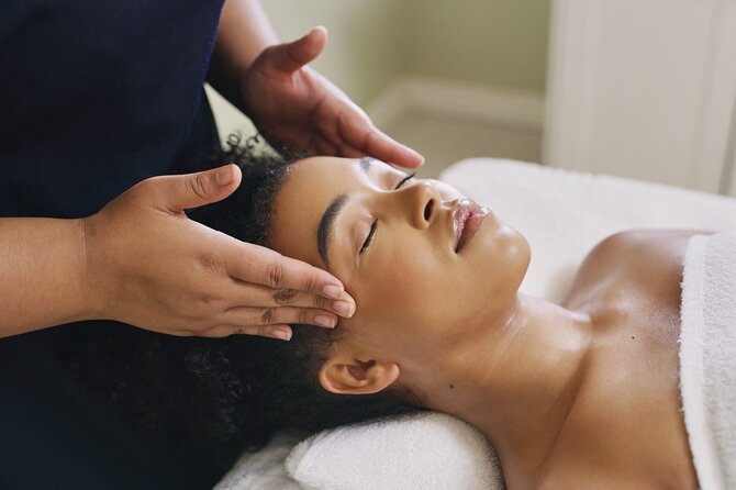 Cleopatra's Deluxe Spa Treatment with Massage, Sauna, and Jacuzzi - Sauna and steam first: the best way to prep for the scrub