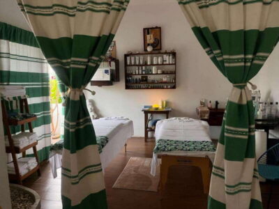 Coral Massage: Relaxing or Relieving to Choose - Choosing Your Massage Type (Relaxing, Decontracting, Facial, Tired Legs)