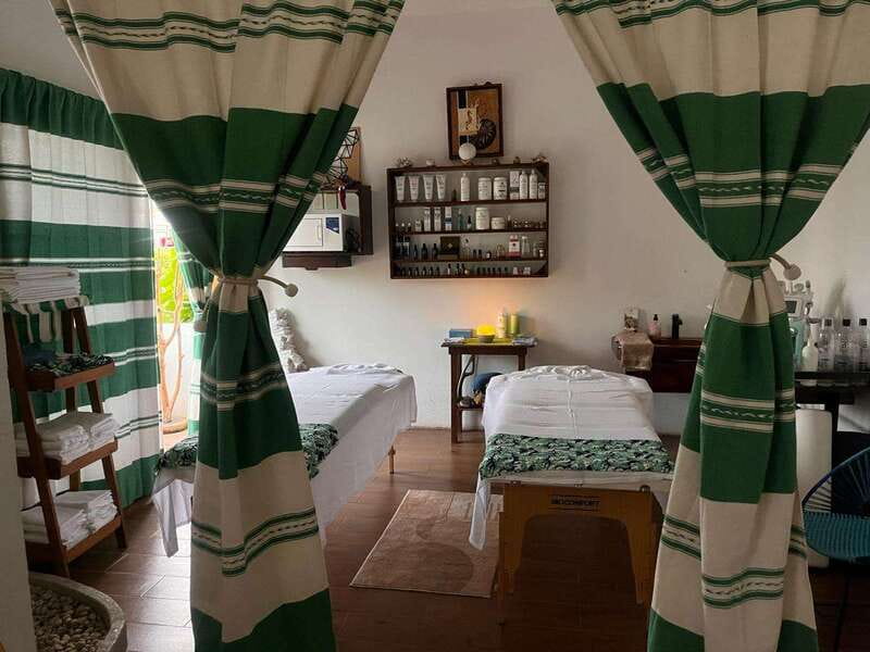 Coral Massage: Relaxing or Relieving to Choose - Choosing Your Massage Type (Relaxing, Decontracting, Facial, Tired Legs)