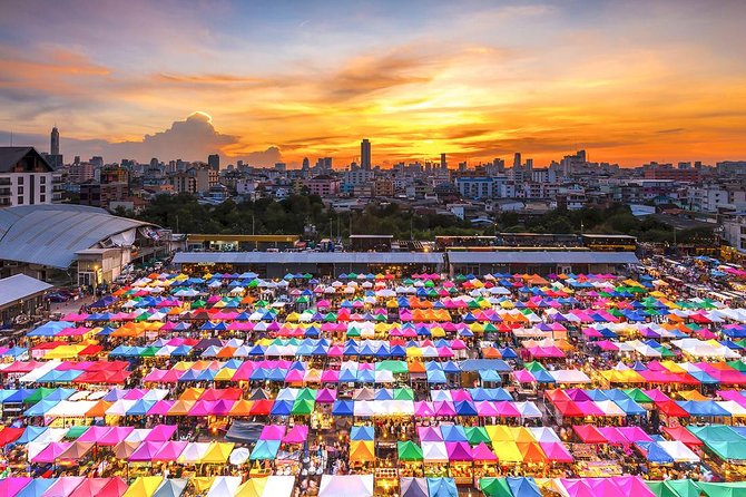 Experience Bangkok at Night with Streetfood Dinner & Foot Massage - Bangkok After Dark: Ferry Views, Street Snacks, and a Foot-Down Ending
