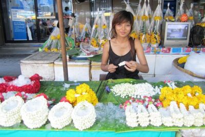 Experience Bangkok at Night with Streetfood Dinner & Foot Massage - The Chao Phraya Express Boat: Where Bangkok Looks Like Bangkok