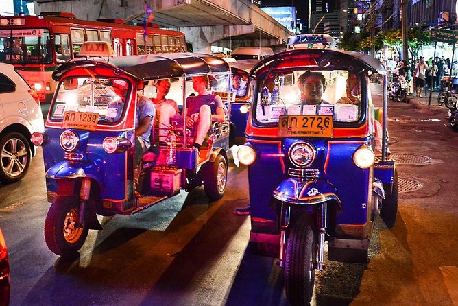 Experience Bangkok at Night with Streetfood Dinner & Foot Massage - The Included Drink and Getting a Taxi Home