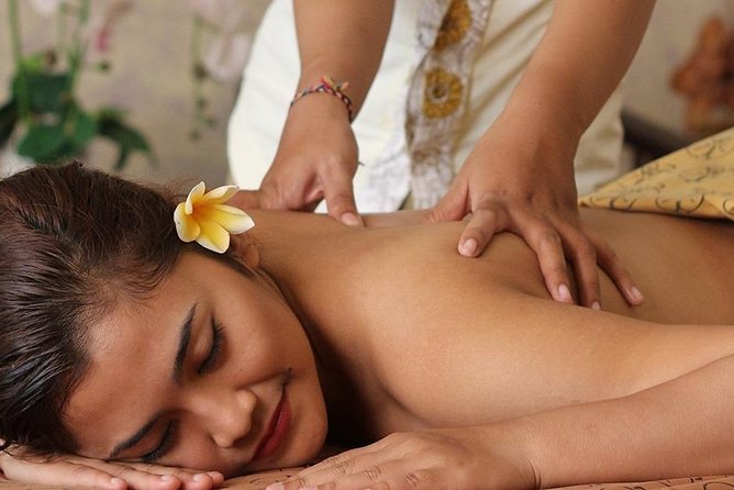 Facial treatment + Balinese massage at Bali Luxury Spa - Balinese massage hour: acupressure, stretches, reflexology, and aromatherapy