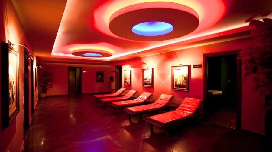 From Side Turkish Bath: Full-Body Peeling & Relaxing Massage - The 20-minute classical oil massage (and how to use it well)