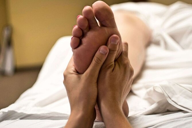 Full body massage 60 minutes - A 60-Minute Reset in Central Santiago de Compostela