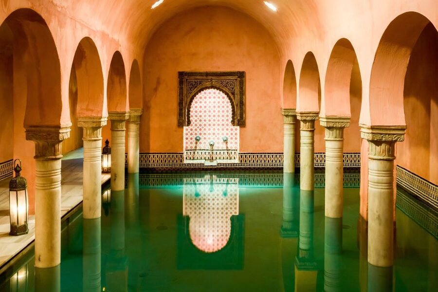 Granada: Hammam Al Ándalus with Massage - Cleanliness, heated comfort, and staff that know the mood