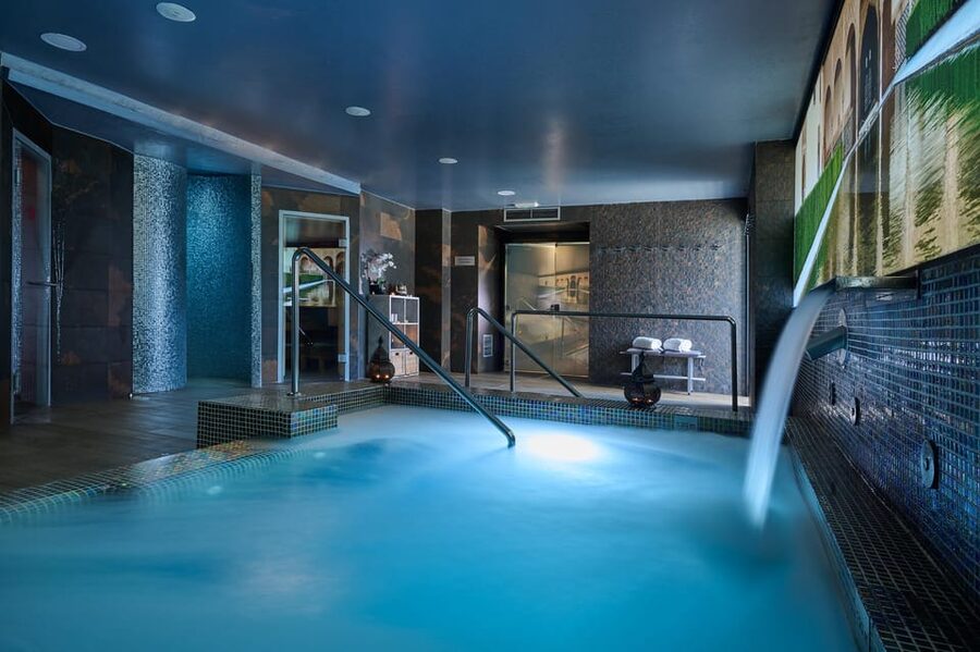 Granada: Thermal Spa Circuit with Optional Massage - Massage add-on: when 15 minutes is enough and when 25 makes sense