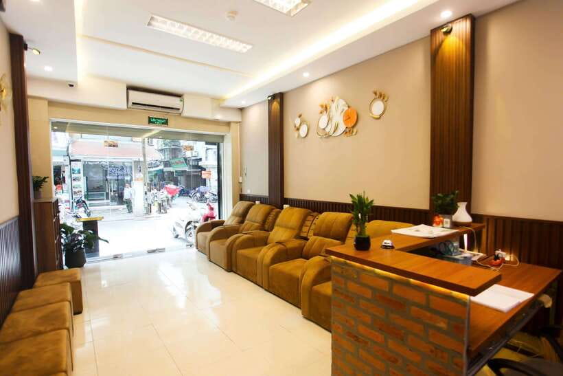 Hanoi Spa Old Quarter : Herbal Shampoo &Head Massage 90' - The foot herbal bath: small time, smart warm-up
