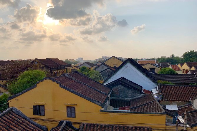Hoi An By Night with Boat Trip and Foot Massage - The Lantern-Lit Night Market Walk and Street-Food Choices