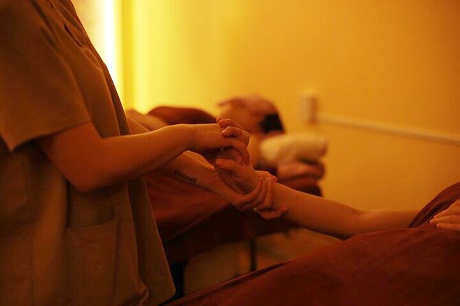 Hue Traditional Massage For Healing, 45 mins - Foot Treatment With Acupressure: When Your Feet Are the Real Problem