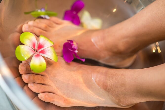 Hurghada: Cleopatra Bath & Full Body Massage with transfer - Heated stone, the warm water basin, and the kese exfoliation