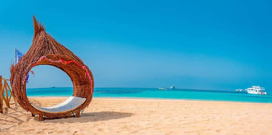 Hurghada: Hula Hula Cruise with Lunch, Massage, & Snorkeling - Hula Hula Island: the payoff for your hours on the water