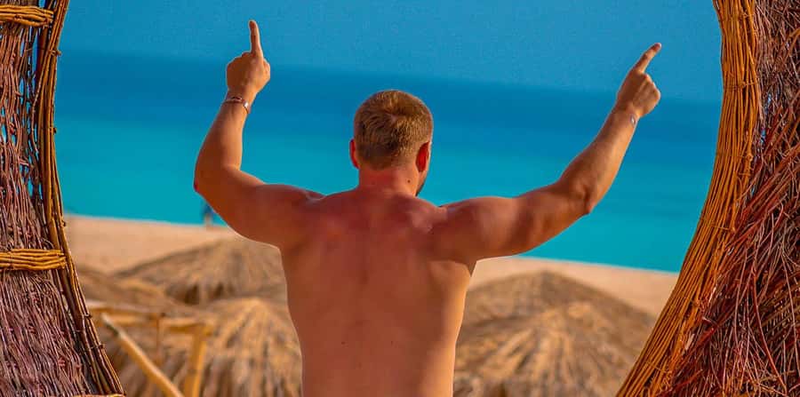 Hurghada: Hula Hula Cruise with Lunch, Massage, & Snorkeling - Water sports included: banana boat and sofa boat fun