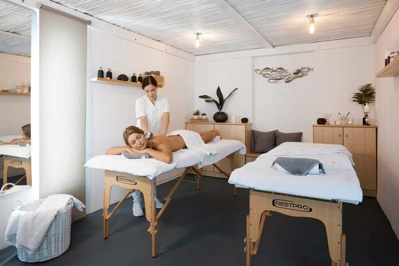 Imerovigli: Aromatherapy Couples’ Massage - Who this couples aromatherapy massage suits (and who should skip it)