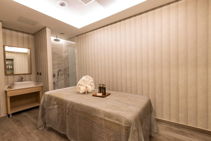 Istanbul: Private Turkish Bath, Spa and Massage in Taksim - Taksim Location: Why Radisson Blu Harbiye Makes It Easy