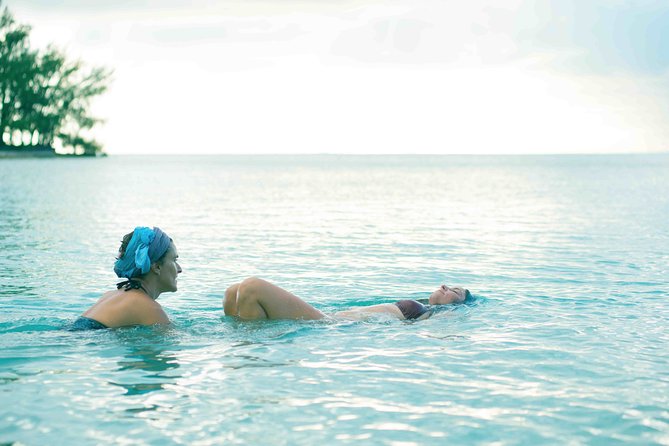 Janzu experience: massage and aquatic relaxation in the lagoon of Moorea - Why the northern Mexico roots matter (even if you never hear the theory)