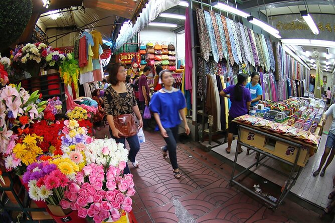 Laem Chabang Port Shop, Massage & Taste Food in Bangkok Excursion - Wat Arun and Wat Traimit: two famous temples, one efficient route