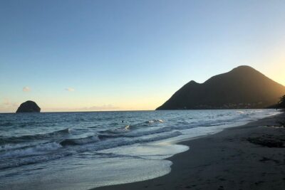 Massage on the beach - The Massage Style: Californian-Swedish, Firm + Soothing