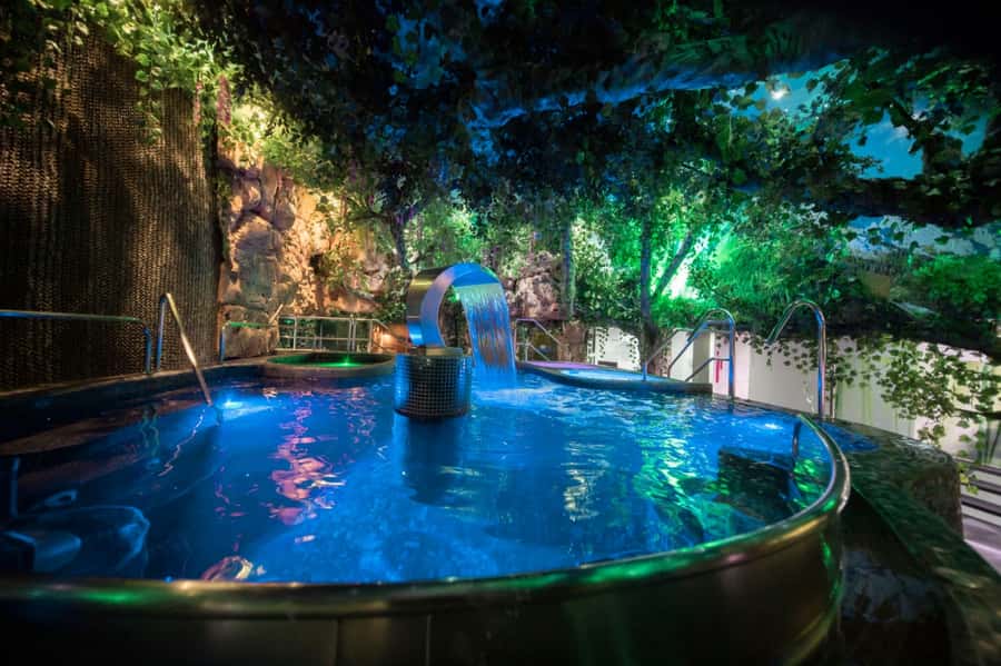 MedelIín: Full Body Massage and Water Therapy Experience - Key highlights worth planning for