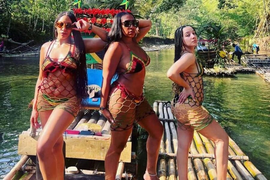 Montego Bay, Jamaica: Bamboo Rafting with Foot Massage - Music, pictures, rum punch, and the optional hookah add-on