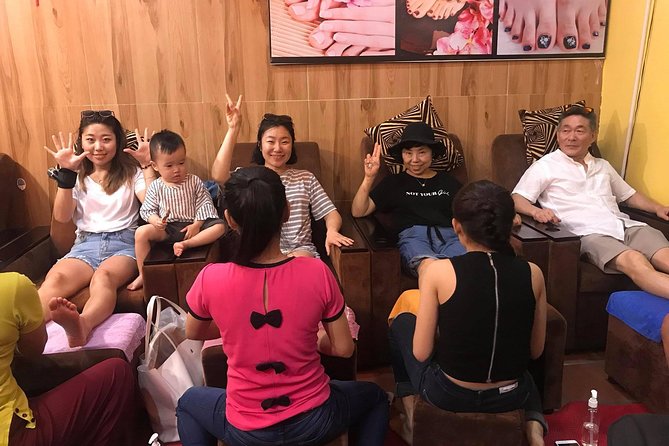 Morning food tour: 11 dishes, white rose making and foot massage - The tasting route: 11 dishes that cover Hoi An’s favorites