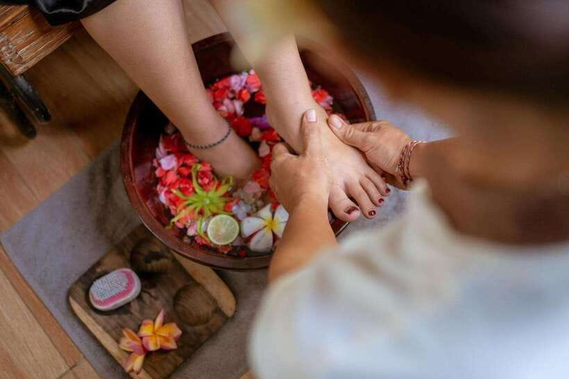 Nusa dua: Luxury Spa Bali Massage, Scrub, Flowerbath 2 hour - The Thalaso Foot Wash Ritual: Warm, Soft, and Ready