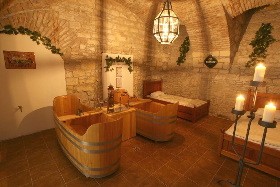 Prague: Bernard Beer Spa with Beer and Massage Option - What happens in a Bernard beer spa, step by step