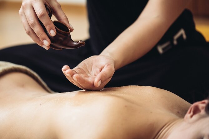 Private 2H Relaxing Massage Experience with Essential Oils - Entering the experience: the welcome and the room atmosphere
